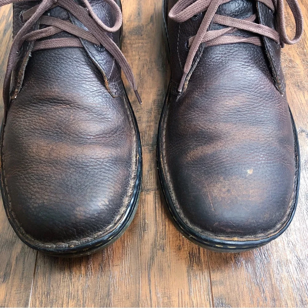 SOLD Dr Martens • Sussex ankle boots Bear Track Slip Resistant Chukka lace up - Picture 3 of 13